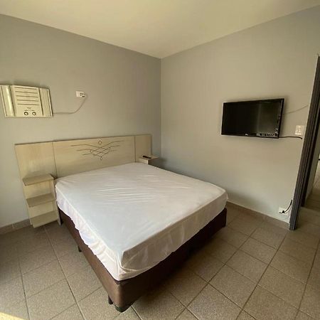 Apartamento Com Estacionamento, Wi-Fi, Ar Condicionado A 300 Metros Da Praia Da Enseada No Guaruja. 外观 照片