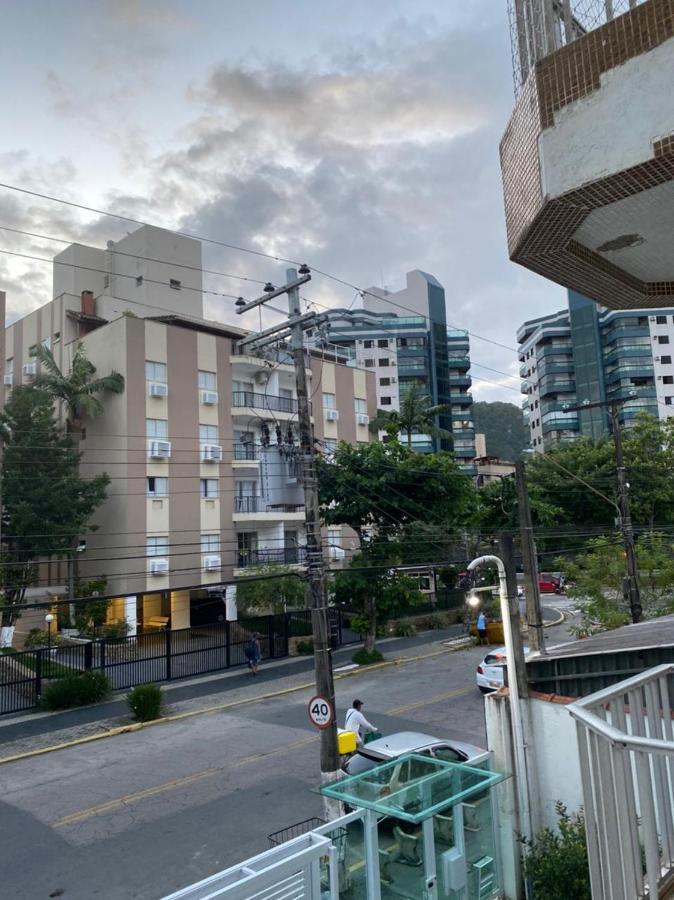 Apartamento Com Estacionamento, Wi-Fi, Ar Condicionado A 300 Metros Da Praia Da Enseada No Guaruja. 外观 照片