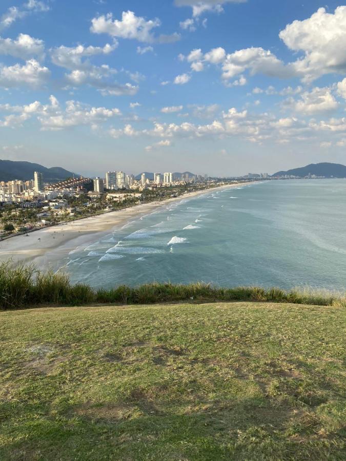 Apartamento Com Estacionamento, Wi-Fi, Ar Condicionado A 300 Metros Da Praia Da Enseada No Guaruja. 外观 照片