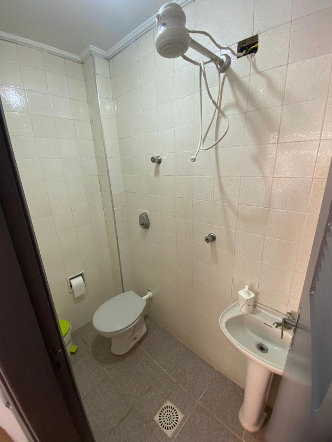 Apartamento Com Estacionamento, Wi-Fi, Ar Condicionado A 300 Metros Da Praia Da Enseada No Guaruja. 外观 照片
