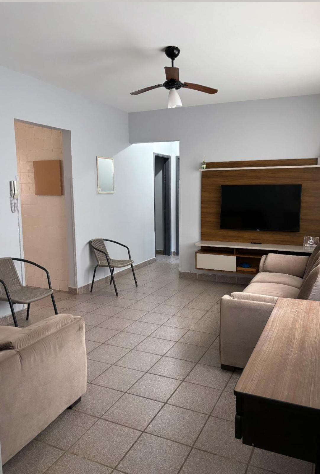 Apartamento Com Estacionamento, Wi-Fi, Ar Condicionado A 300 Metros Da Praia Da Enseada No Guaruja. 外观 照片